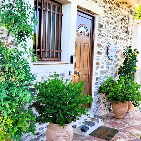 펜션 Filanthi's Retreat In Mani's Nature